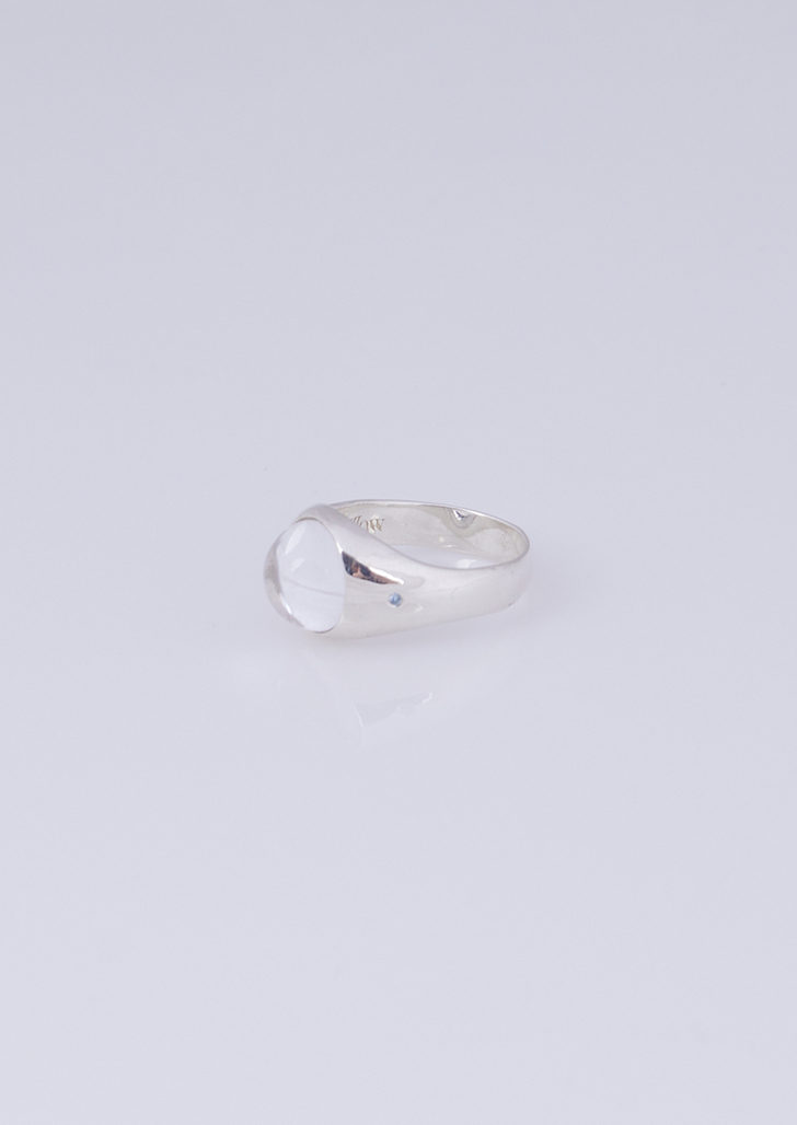 side setted white crystal ring